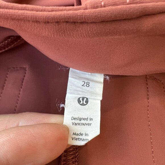 Lululemon City Sleek 5 pockets skinny pants, Dark terracotta, Size 28 H50 - Picture 10 of 11